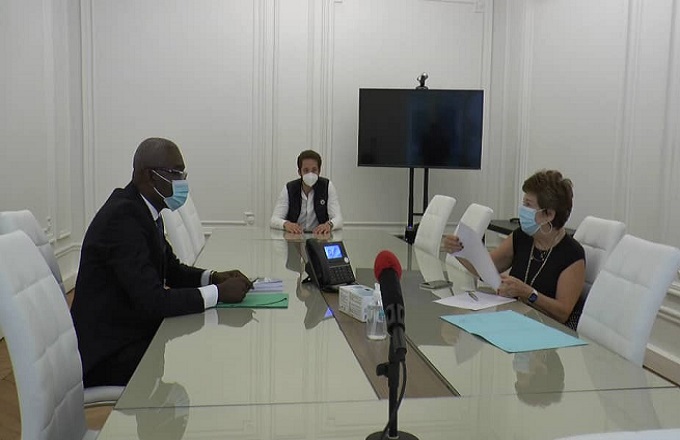 France-Congo – Environnement : L'Ecrivain Congolais Dr Michel Innocent Peya élevé à la dignité d’Ambassadeur des Droits et Devoirs de l’Humanité pour l'Environnement