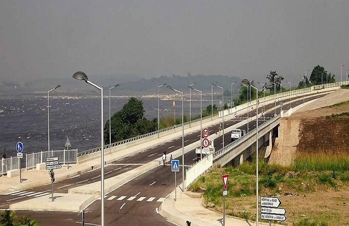 La Corniche de Brazzaville grignotée par l'érosion présente un très haut risque d'effondrement