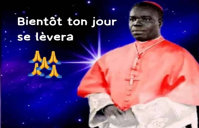 Congo – France : Monseigneur Bienvenu Manamika célèbre une messe de suffrage à Paris, à l'intention du Cardinal Émile Biayenda