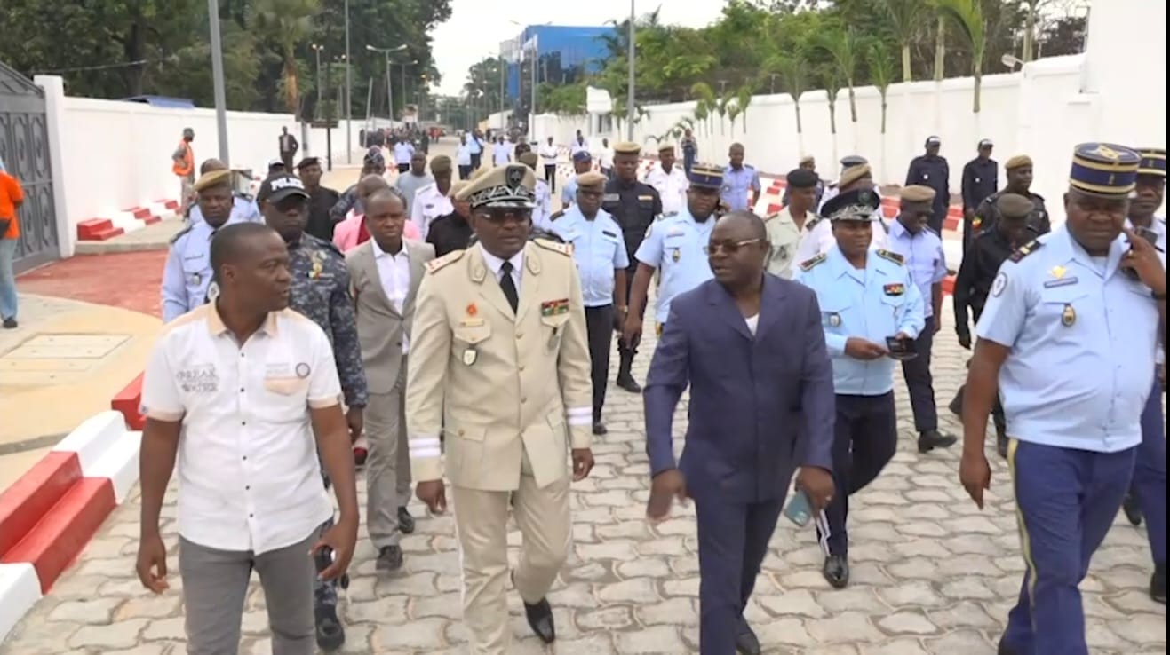  Assainissement de Brazzaville : Le Commissaire Colonel-major Michel Innocent Peya implique la DGFE, la population se réjouit pleinement des résultats