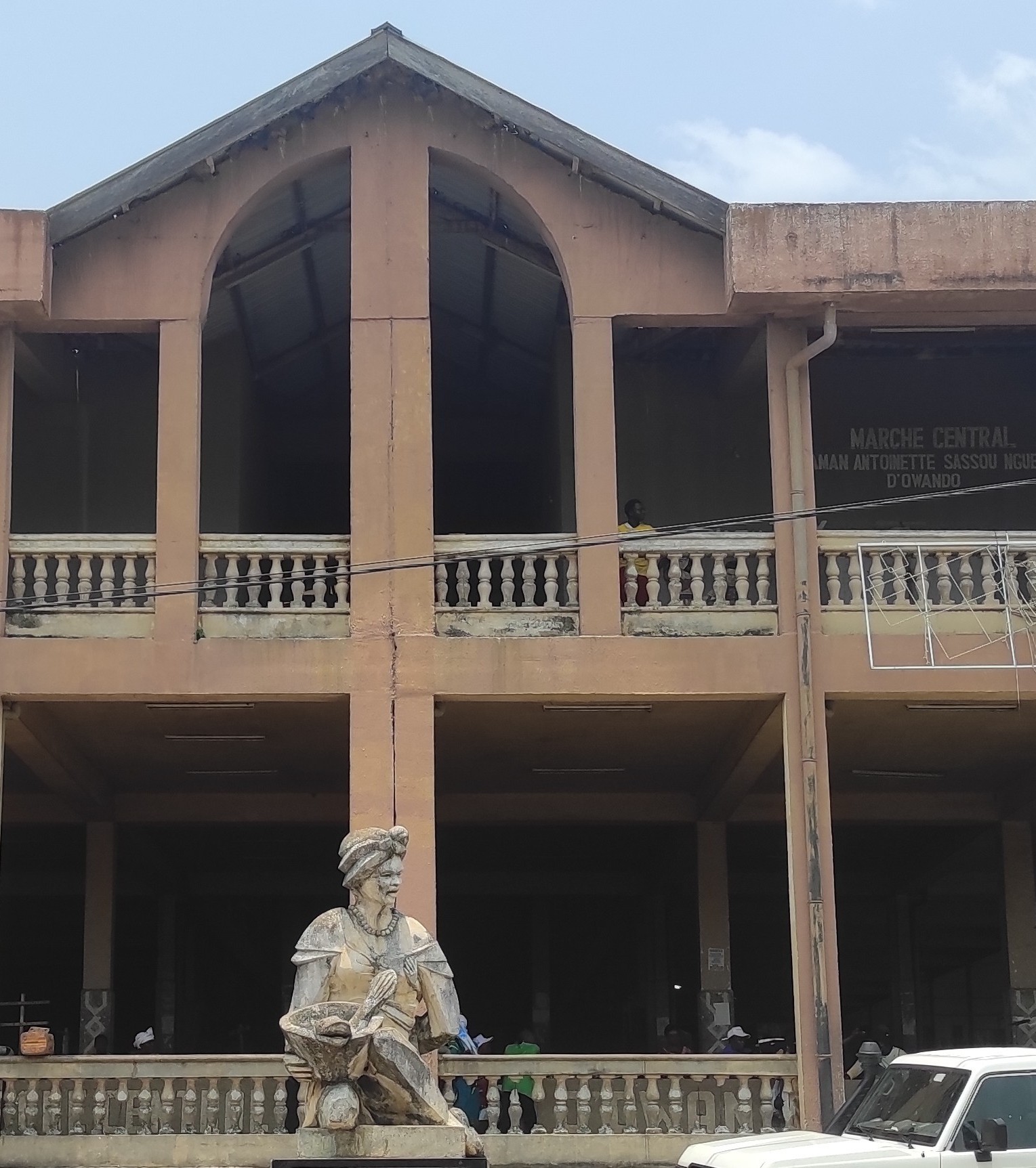 Owando : le marché moderne attend la lumière pour révéler tout son potentiel